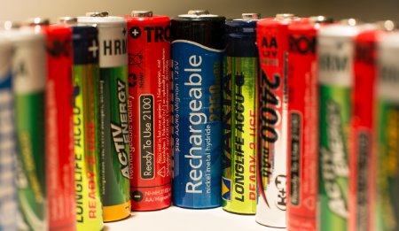 杉杉股份：上半年業績預增逾一倍 負極材料需求旺盛