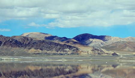 天齊鋰業（002466.SZ）奎納納工廠將提供4.8萬噸電池級氫氧化鋰年產能 安居工廠增加2萬噸電池級碳酸鋰年產能