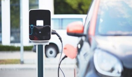 里程碑事件！全球電動汽車銷量占比首次達10%