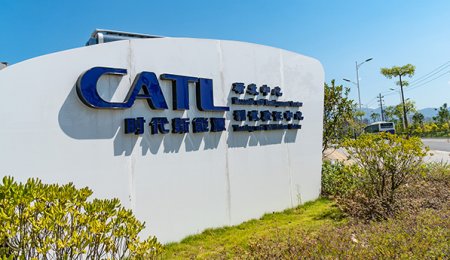 寧德時代曾毓群：凝聚態電池比全固態電池更快量產