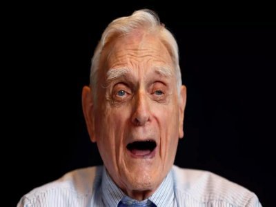 鋰電先驅、諾貝爾獎得主Goodenough去世