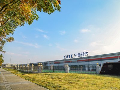 鋰電產業周報：寧德時代/鴻海科技/多氟多/德方納米企業新動態，零碳工廠、固態電池、鈉電、鹽湖提鋰技術……