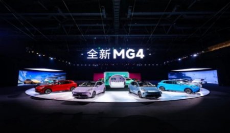 73800元起！上汽MG4開啟預(yù)售，半固態(tài)電池版年內(nèi)批量交付